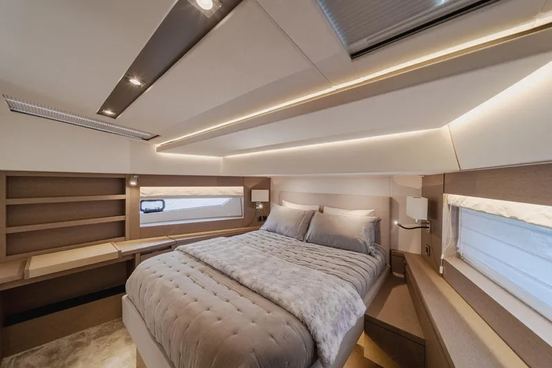 No Rush Yacht Photos Pics 