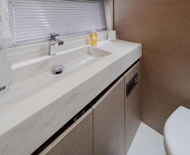 No Rush Yacht Photos Pics 