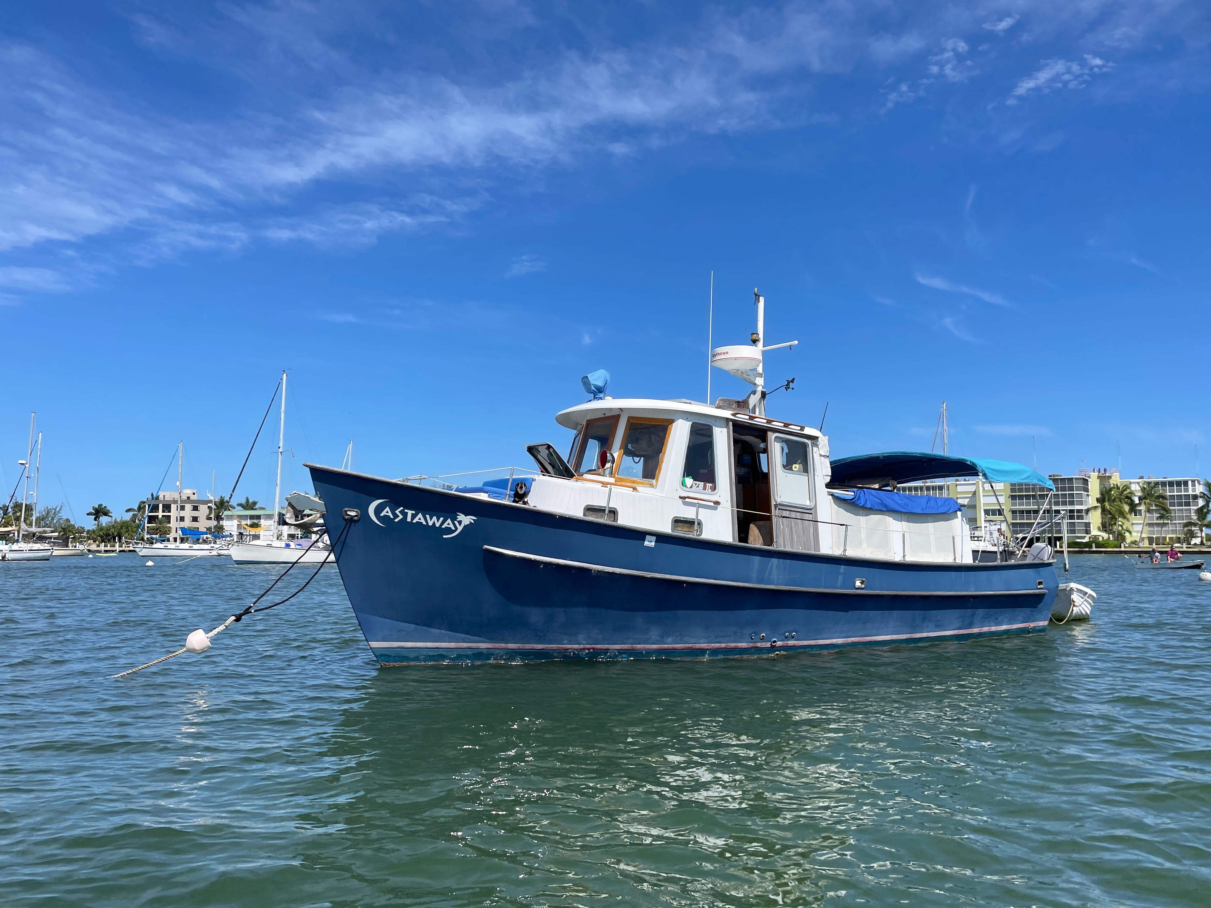 32 foot trawler yacht