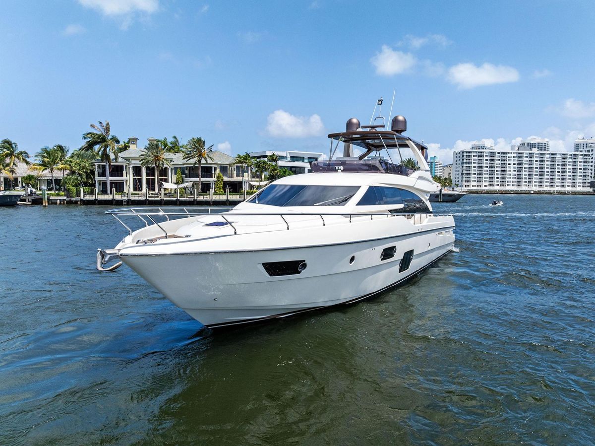 2015 Ferretti Yachts 69 