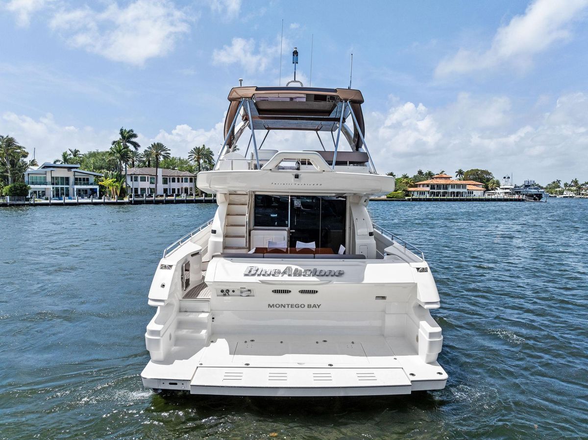 2015 Ferretti Yachts 69 