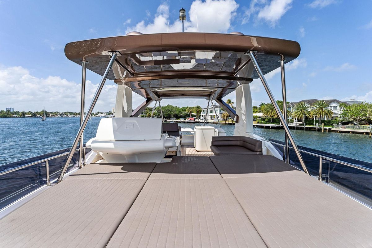 2015 Ferretti Yachts 69 