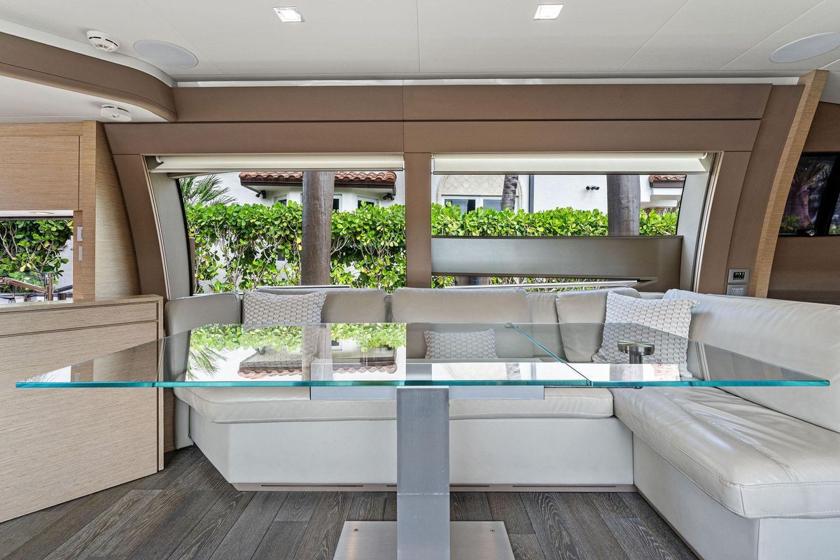 2015 Ferretti Yachts 69 
