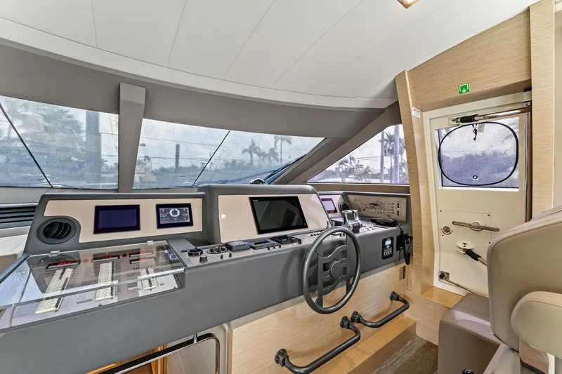 Blue Abalone Yacht Photos Pics 