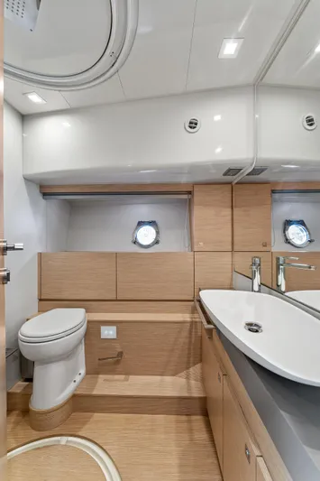 Blue Abalone Yacht Photos Pics 