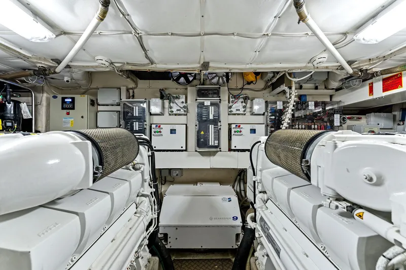 Blue Abalone Yacht Photos Pics 