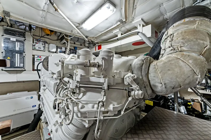 Blue Abalone Yacht Photos Pics 