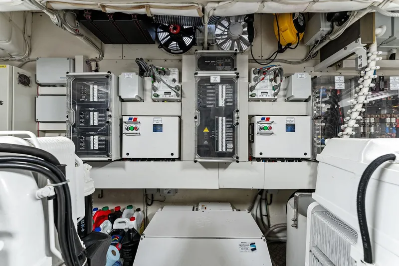 Blue Abalone Yacht Photos Pics 