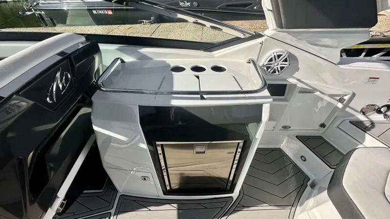  Yacht Photos Pics 2022 Monterey 298SS boat interior with sleek design and modern amenities.