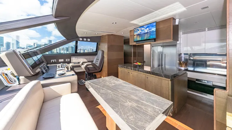 Hoya Saxa Yacht Photos Pics 