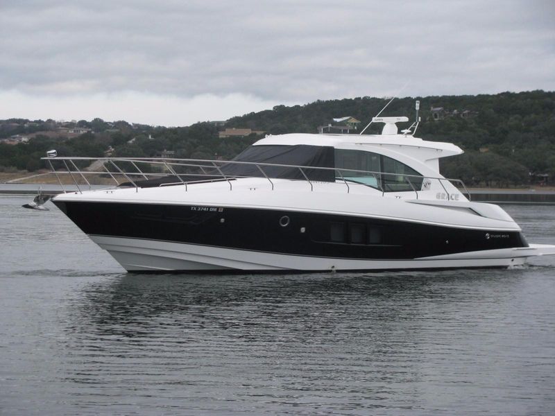 2015 Cruisers Yachts 45 Cantius