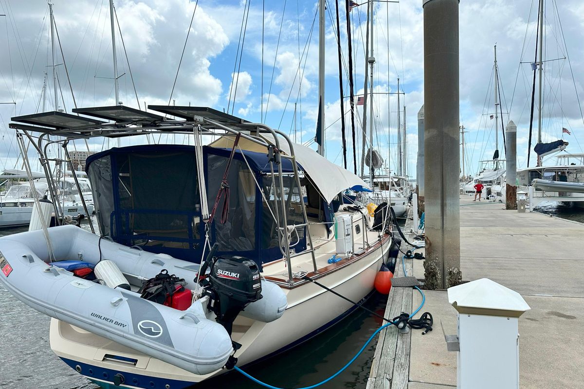 2006 Island Packet 44 