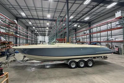 Chris-Craft Launch 32