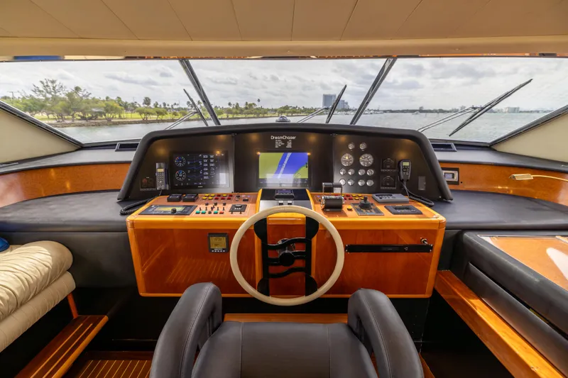 Dreamchaser Yacht Photos Pics Ferretti 94 Dreamchaser - Interior Helm