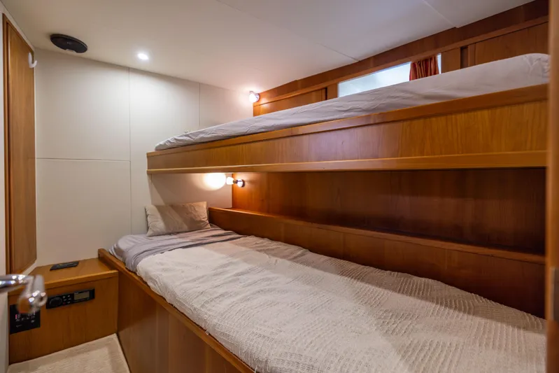 Dreamchaser Yacht Photos Pics Ferretti 94 Dreamchaser - Interior Crew Quarters