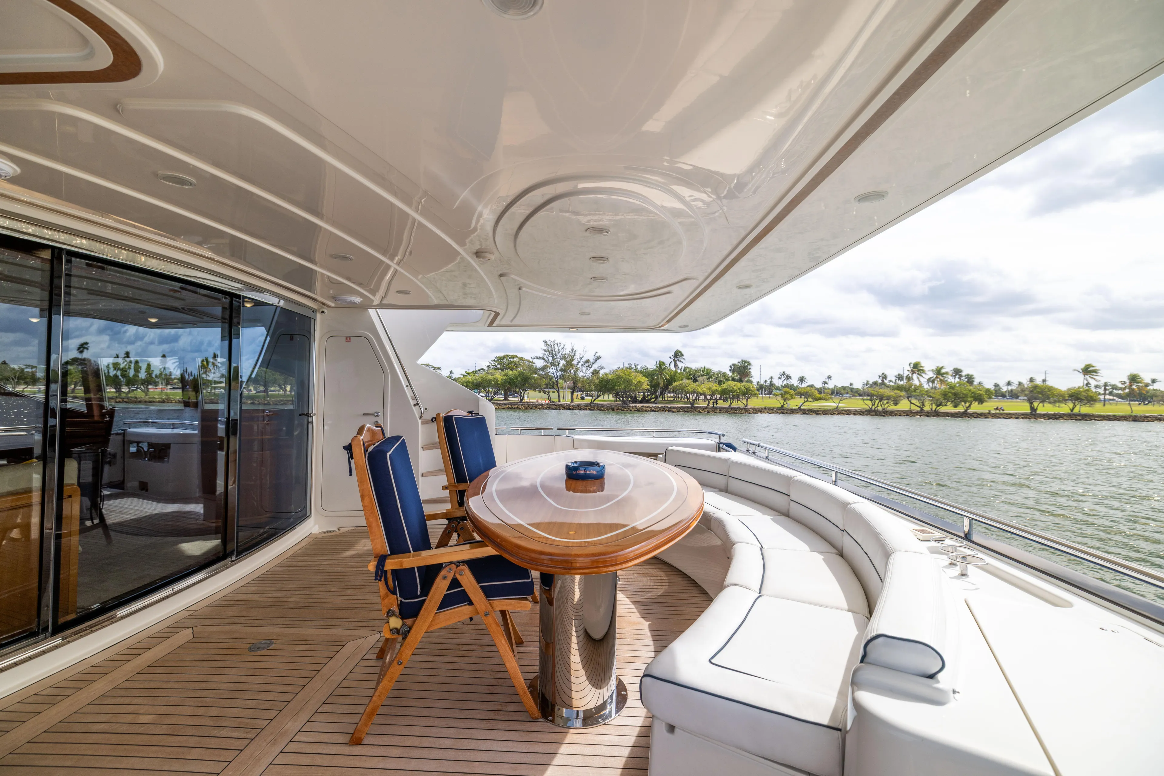 Dreamchaser Yacht Photos Pics Ferretti 94 Dreamchaser - Exterior Aft Deck