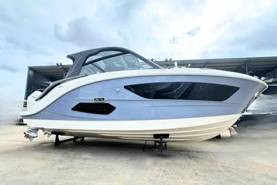 Sea Ray Sundancer 370 Outboard