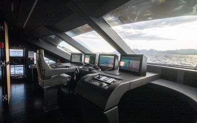Yacht