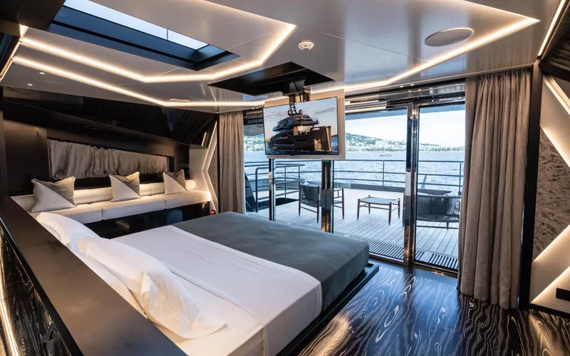 K+ Yacht Photos Pics Luxurious Maori M 125 yacht bedroom with modern design and ocean view, 2023 model.