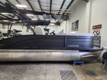 Harris 210 Cruiser SLDH Tri-Toon