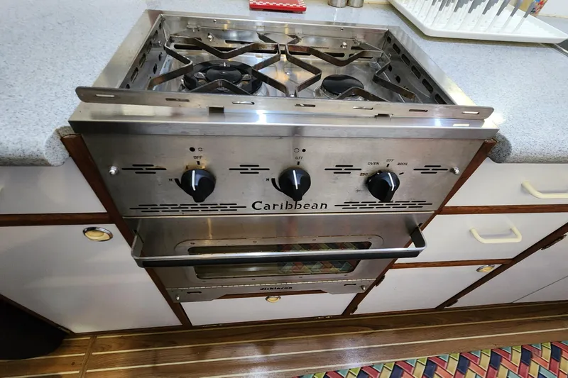 Tahawus Yacht Photos Pics Stainless steel stove in 2005 Endeavour 44 TrawlerCat kitchen.