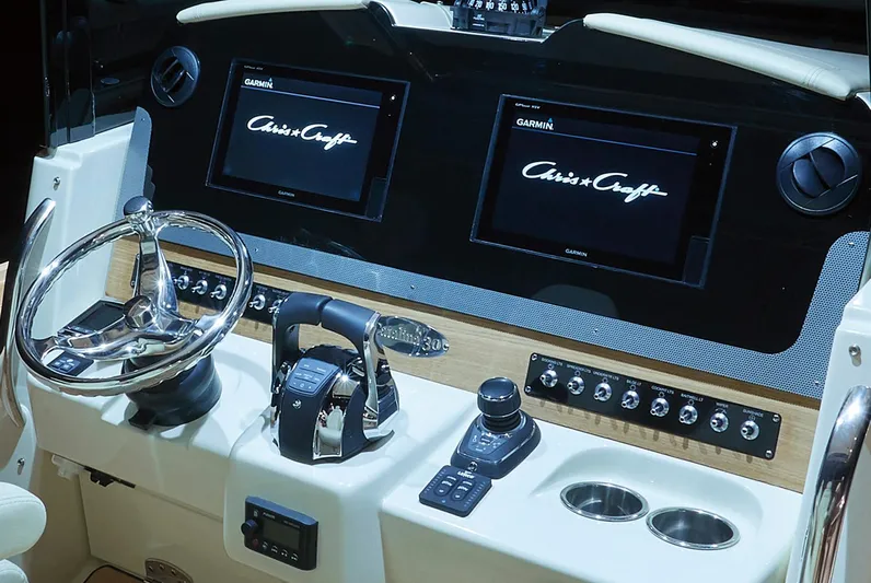  Yacht Photos Pics Manufacturer Provided Image