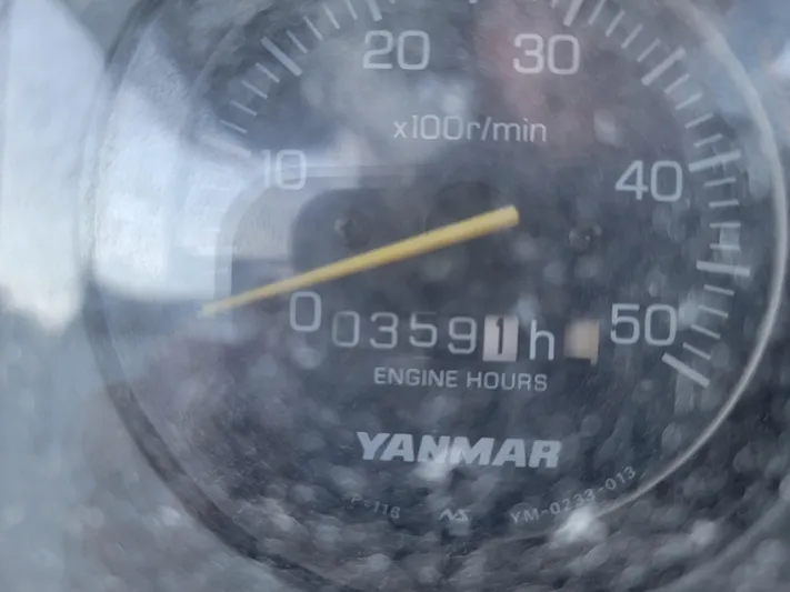 Scuba Duo Yacht Photos Pics Close-up of Yanmar engine hour meter showing 359 hours on a Hunter 41 AC, 2004 model.