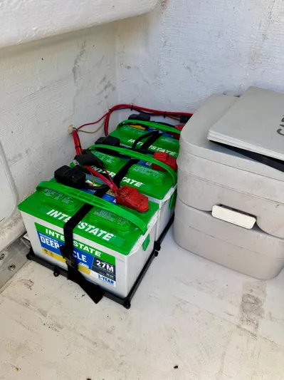  Yacht Photos Pics 2023 Twin Vee 280 GFX CC boat batteries, Interstate deep cycle, secured with straps.