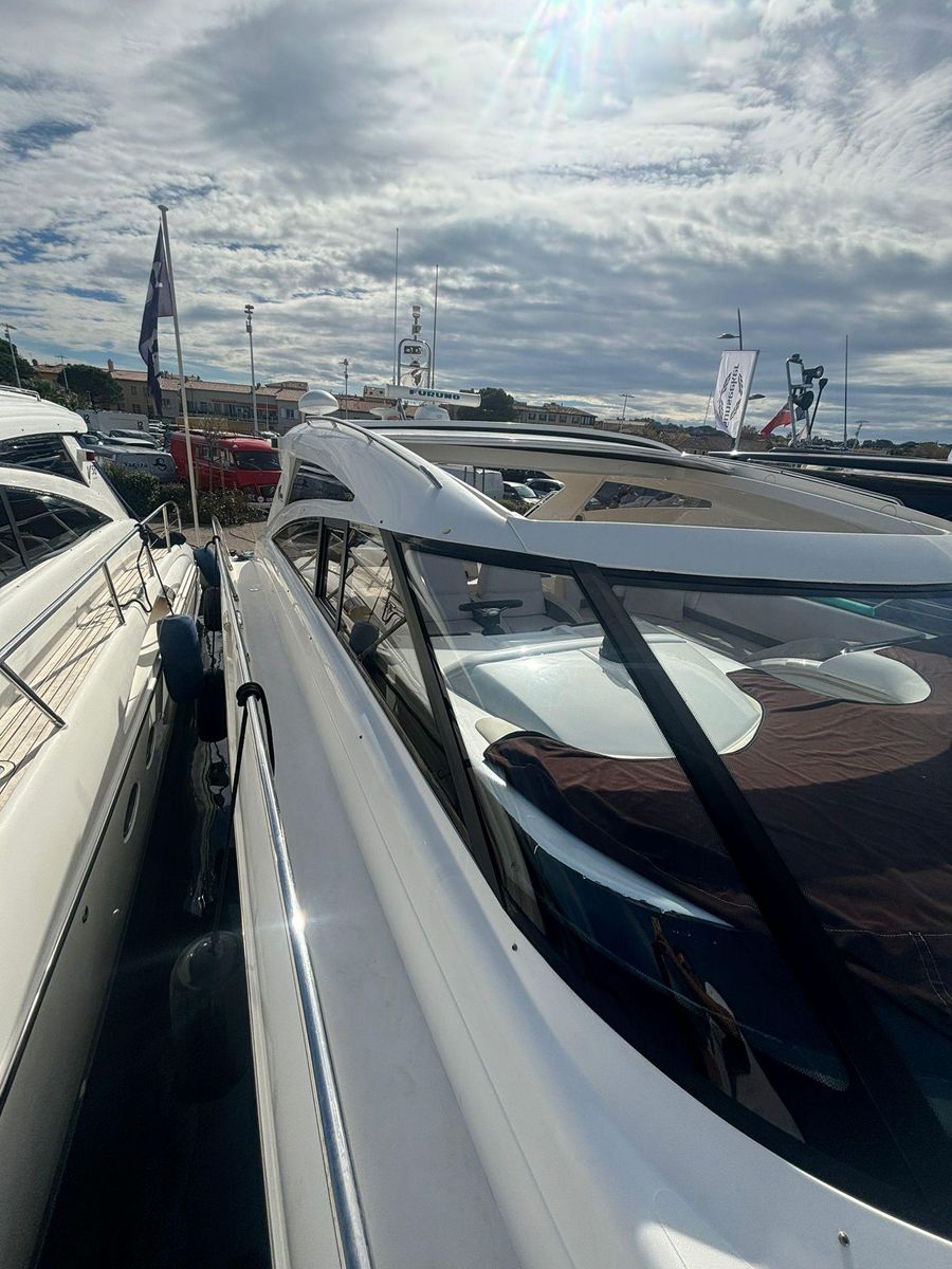2009 Princess 59 