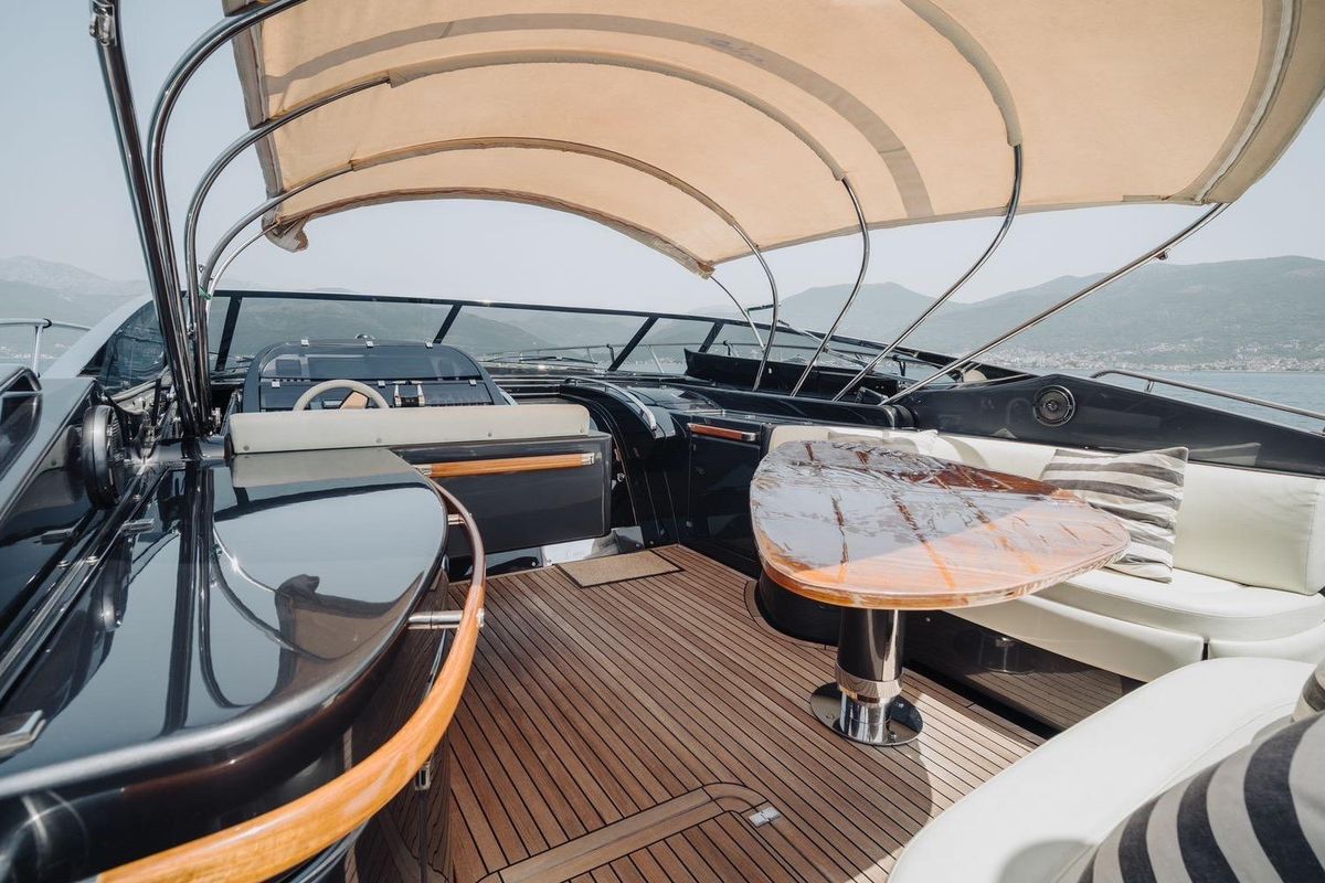 2015 Riva 52 