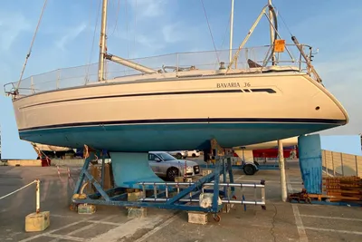 2004 Bavaria 36