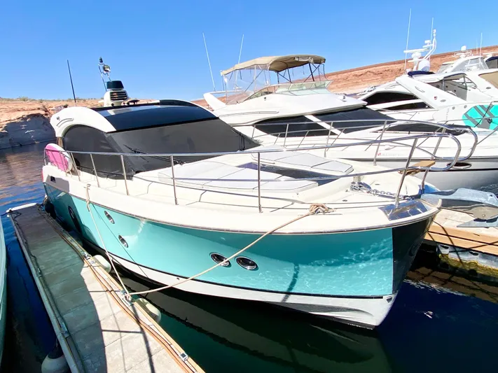 Revenant Yacht Photos Pics 