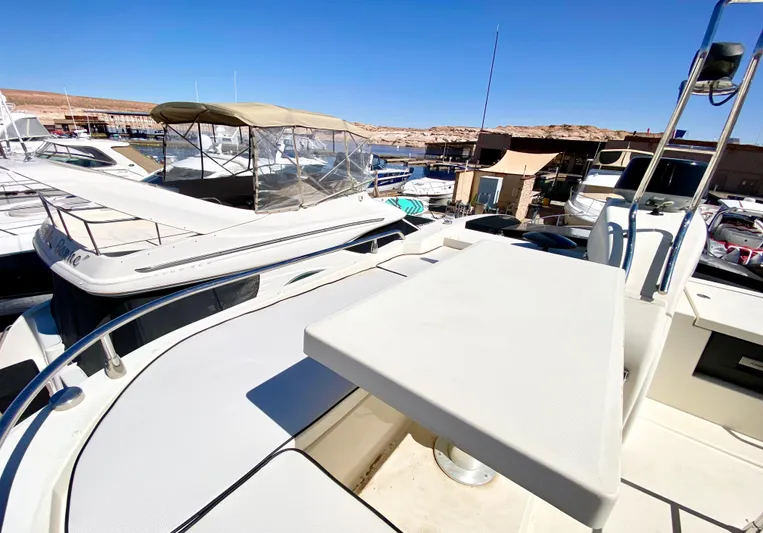 Revenant Yacht Photos Pics 