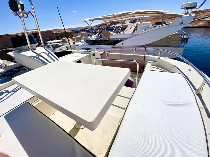 Revenant Yacht Photos Pics 