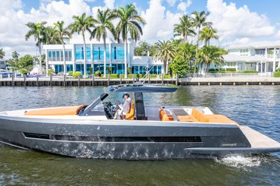 Yacht
