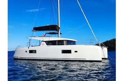 2021 Lagoon 42