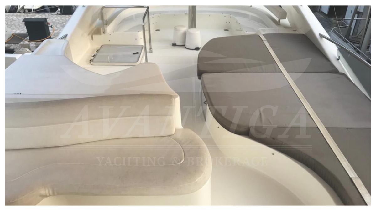 2000 Ferretti Yachts 63 