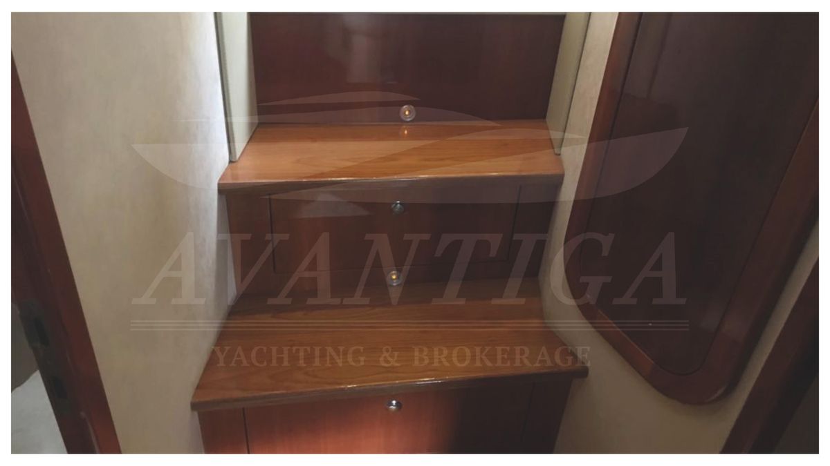 2000 Ferretti Yachts 63 