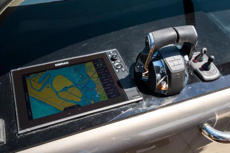  Yacht Photos Pics 2015 Vandutch 40 - Image 23