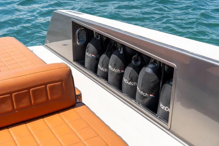  Yacht Photos Pics 2015 Vandutch 40 - Image 13