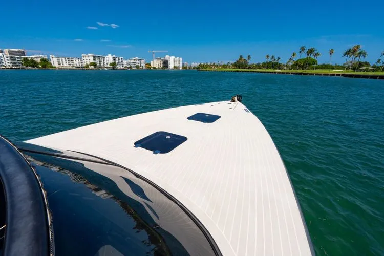  Yacht Photos Pics 2015 Vandutch 40 - Image 24