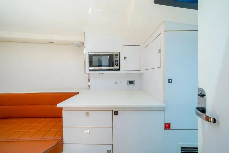  Yacht Photos Pics 2015 Vandutch 40 - Image 31