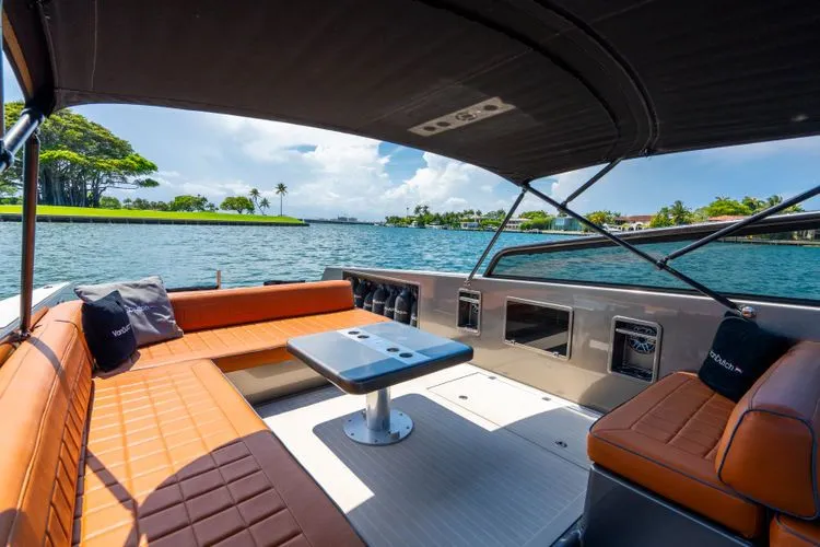  Yacht Photos Pics 2015 Vandutch 40 - Image 17
