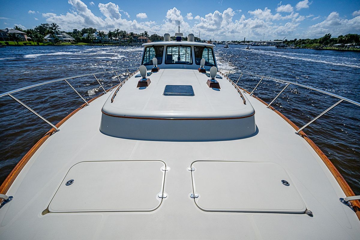 2005 Hinckley 55 