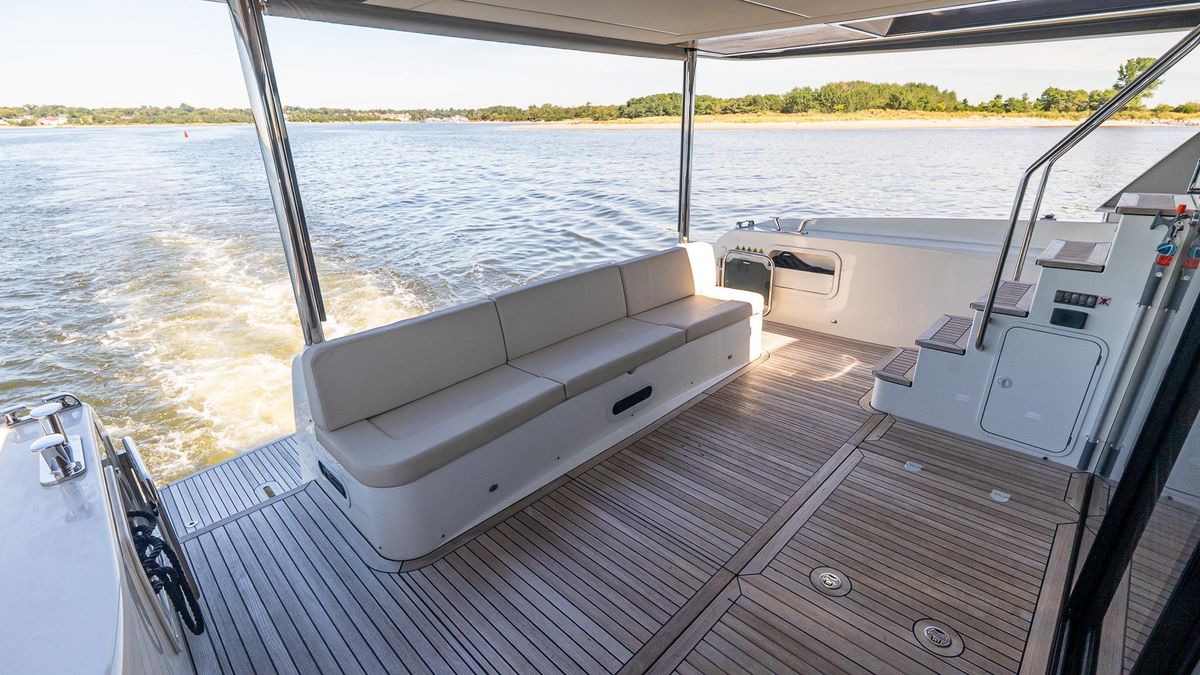 2019 Absolute 58 