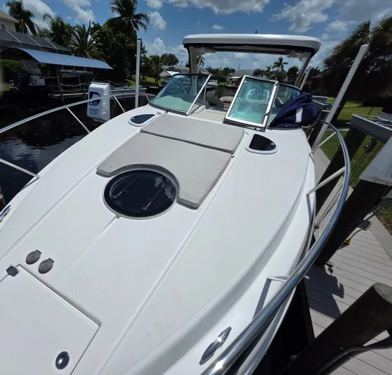  Yacht Photos Pics 2021 REGAL 33 XO - Image 27