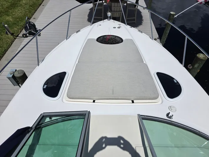  Yacht Photos Pics 2021 REGAL 33 XO - Image 26