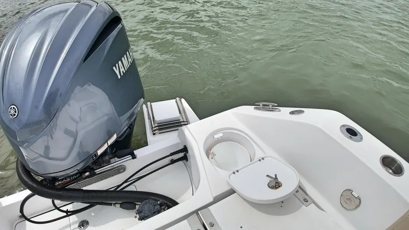  Yacht Photos Pics Boat with Yamaha outboard motor on water, Release 240RX model, 2022.