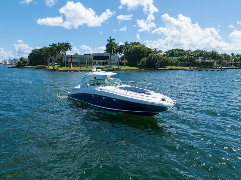 2004 Sea Ray 420 Sundancer