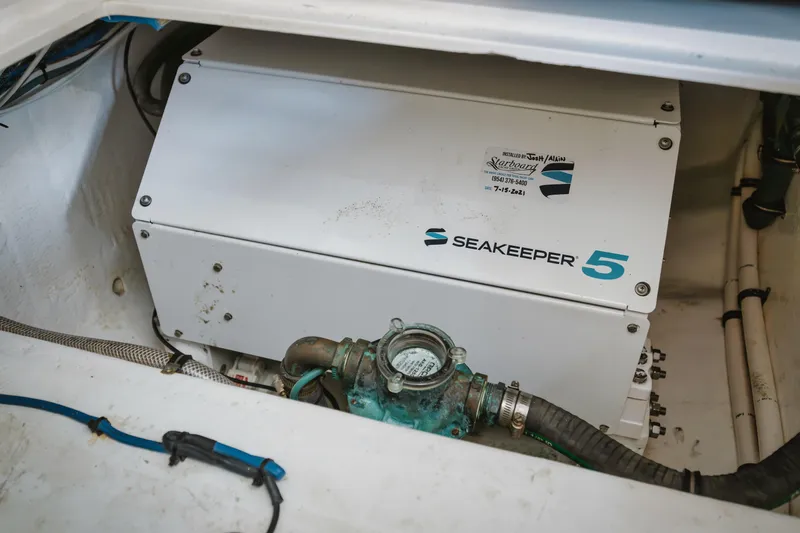  Yacht Photos Pics Seakeeper 5 stabilizer in 2018 Intrepid 475 Sport Yacht engine room.